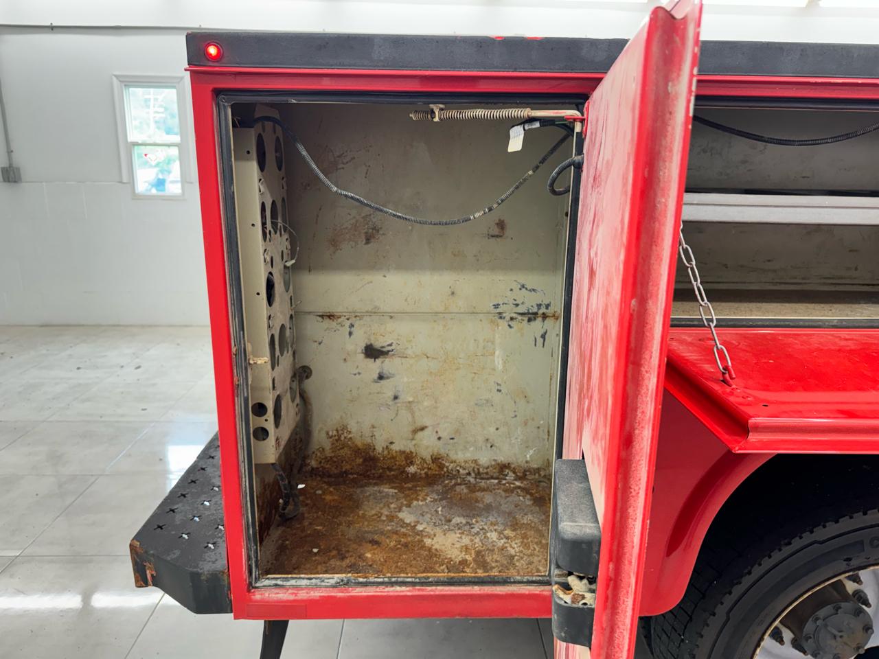 Ford Super Duty F-550 DRW Lariat 4WD SuperCab 168" WB 60" CA 2021
