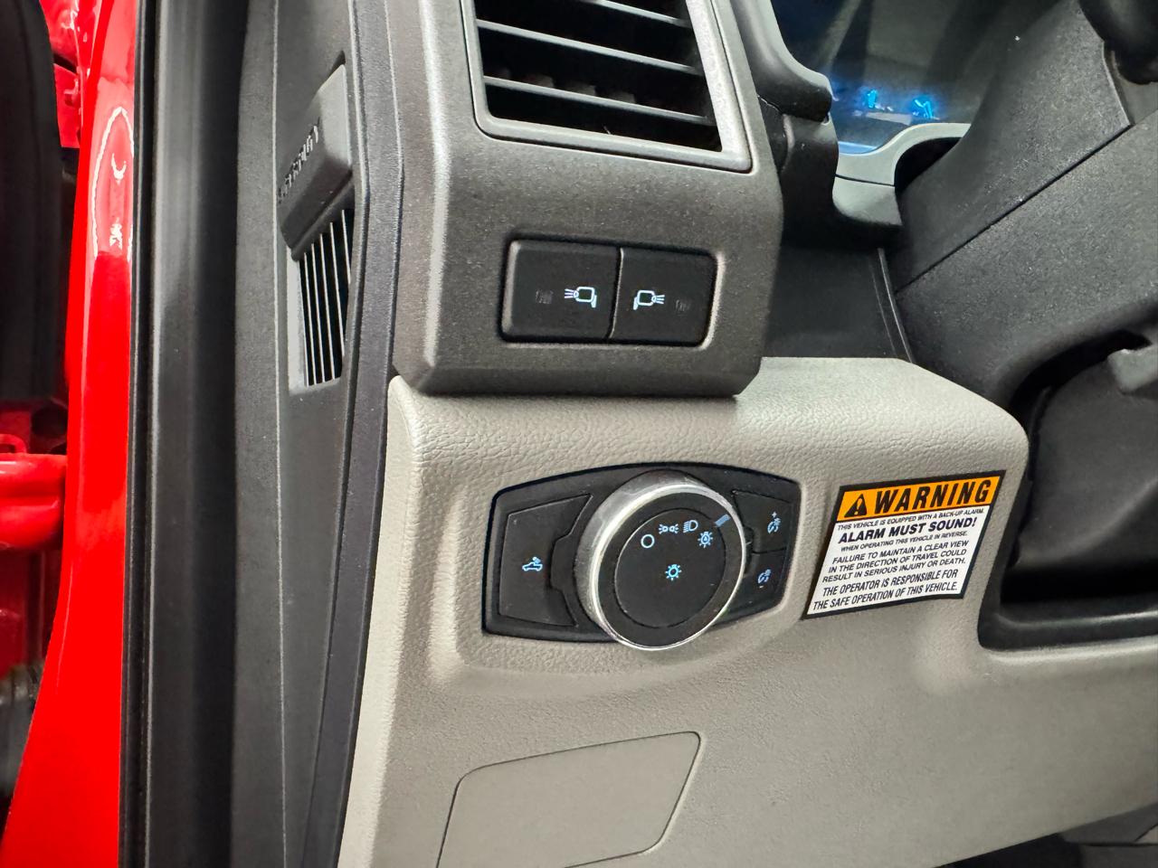 Ford Super Duty F-550 DRW Lariat 4WD SuperCab 168" WB 60" CA 2021