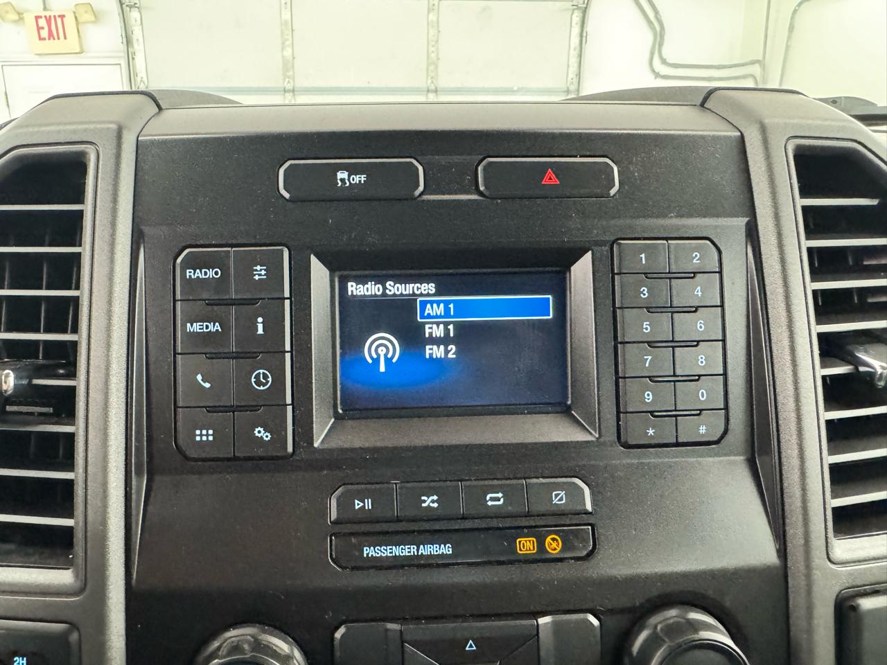 Ford Super Duty F-550 DRW Lariat 4WD SuperCab 168" WB 60" CA 2021