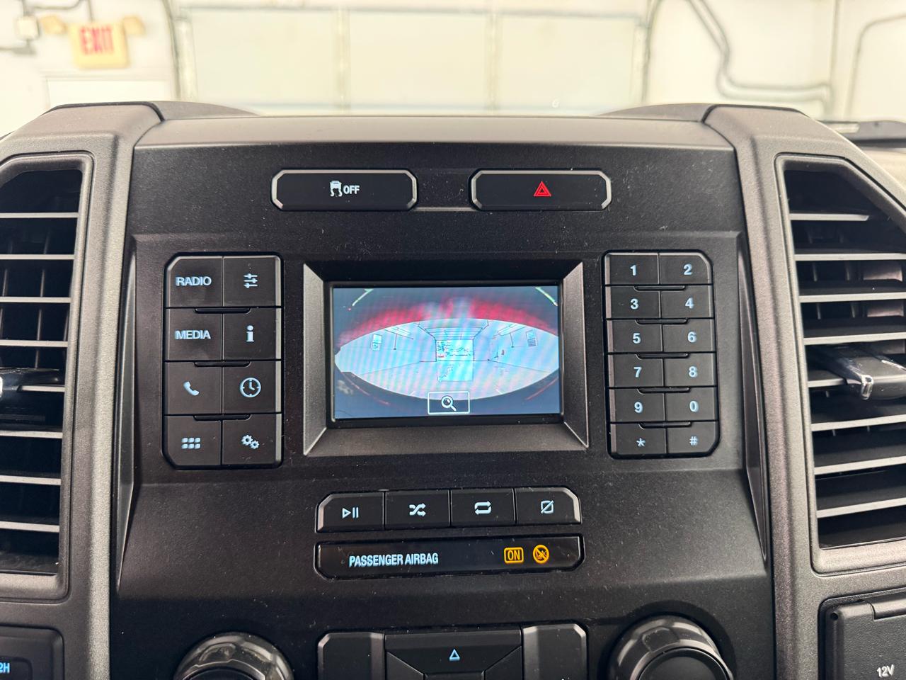 Ford Super Duty F-550 DRW Lariat 4WD SuperCab 168" WB 60" CA 2021