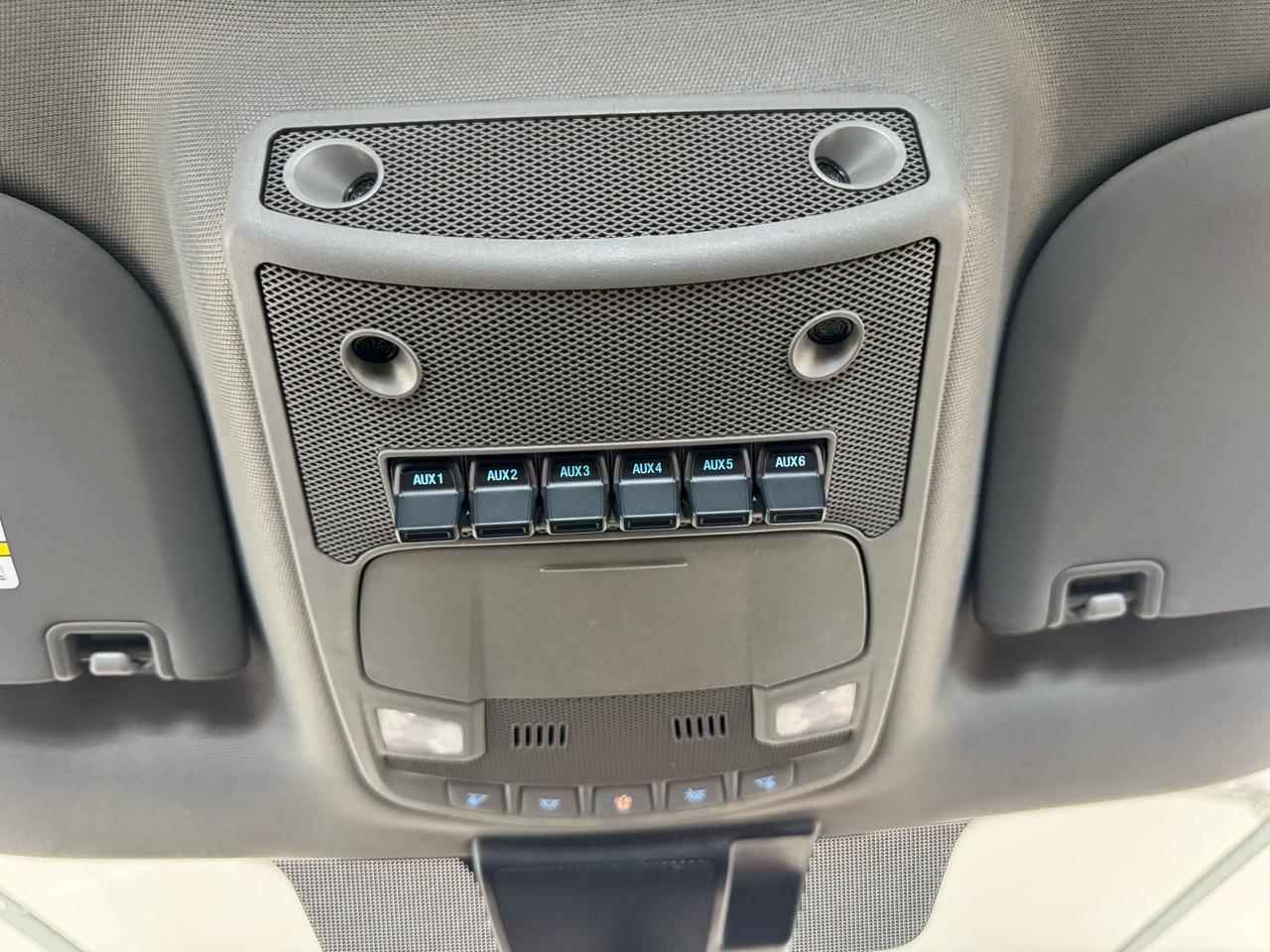 Ford Super Duty F-550 DRW Lariat 4WD SuperCab 168" WB 60" CA 2021