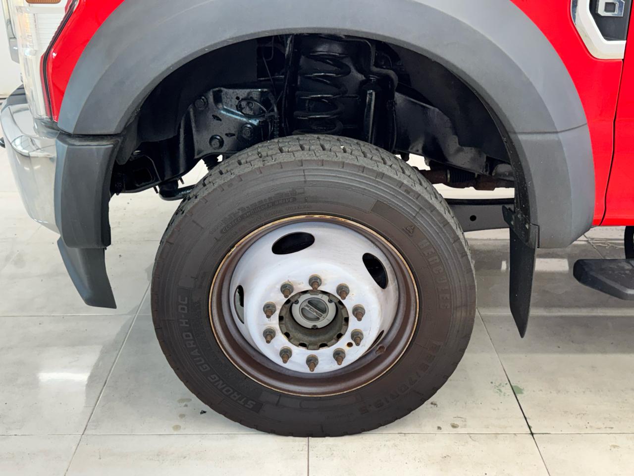 Ford Super Duty F-550 DRW Lariat 4WD SuperCab 168" WB 60" CA 2021
