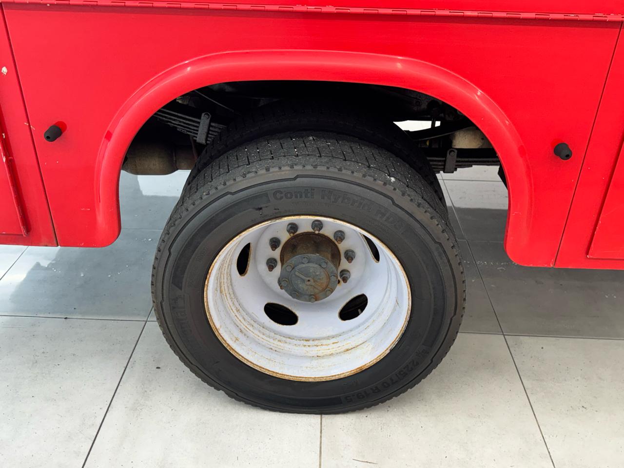 Ford Super Duty F-550 DRW Lariat 4WD SuperCab 168" WB 60" CA 2021