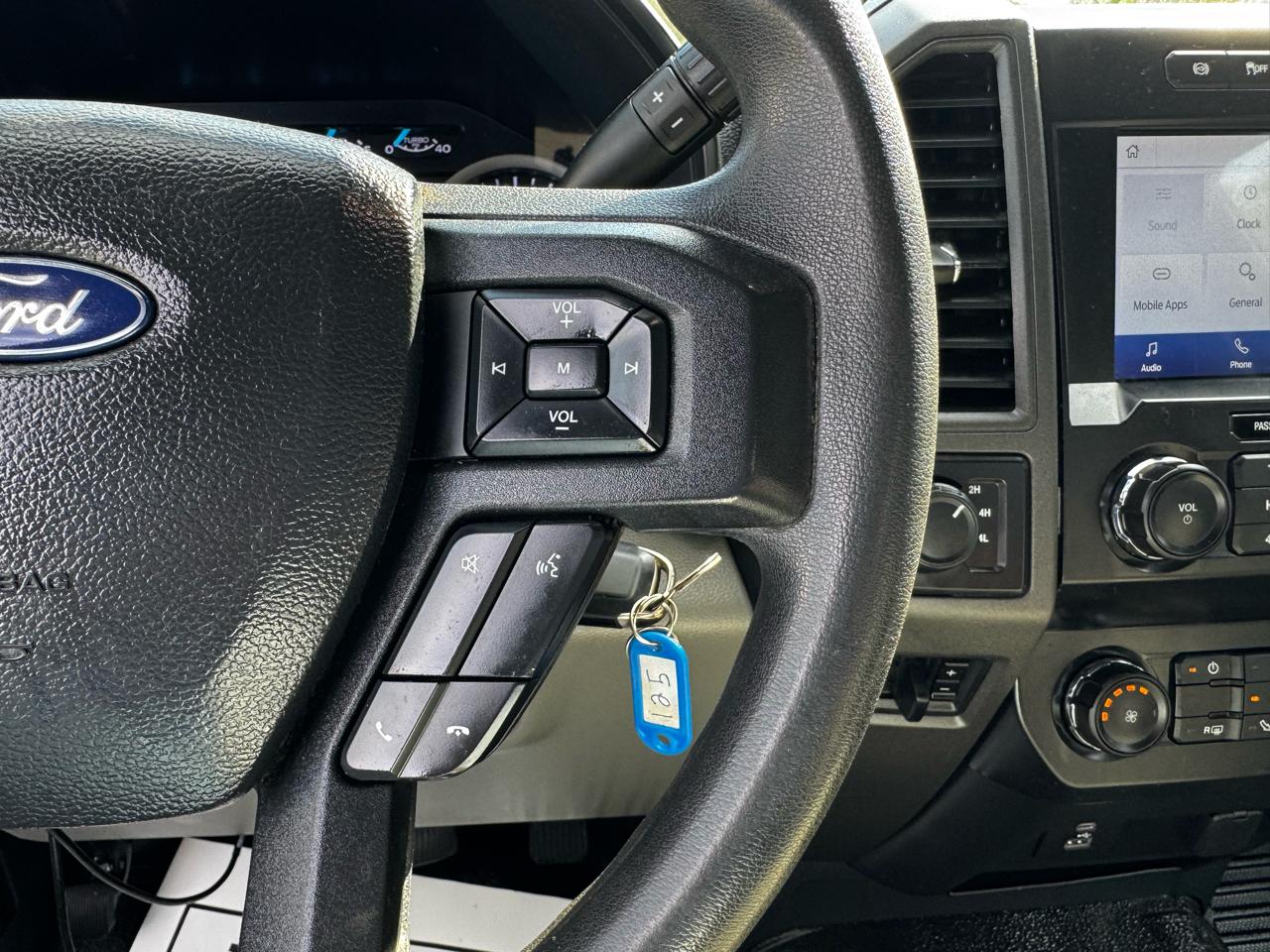 Ford Super Duty F-350 SRW XLT 4WD Reg Cab 8' Box 2022