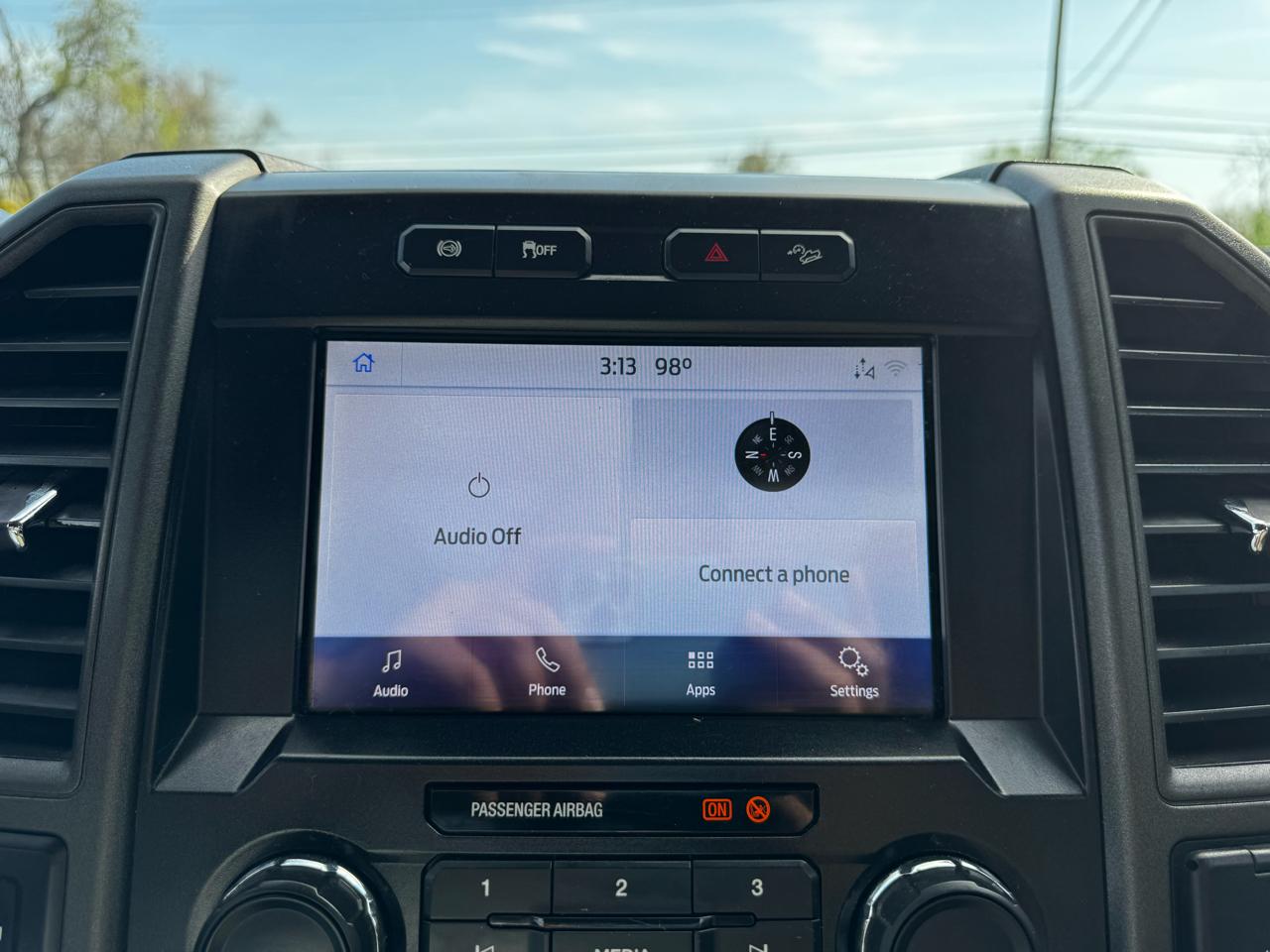 Ford Super Duty F-350 SRW XLT 4WD Reg Cab 8' Box 2022