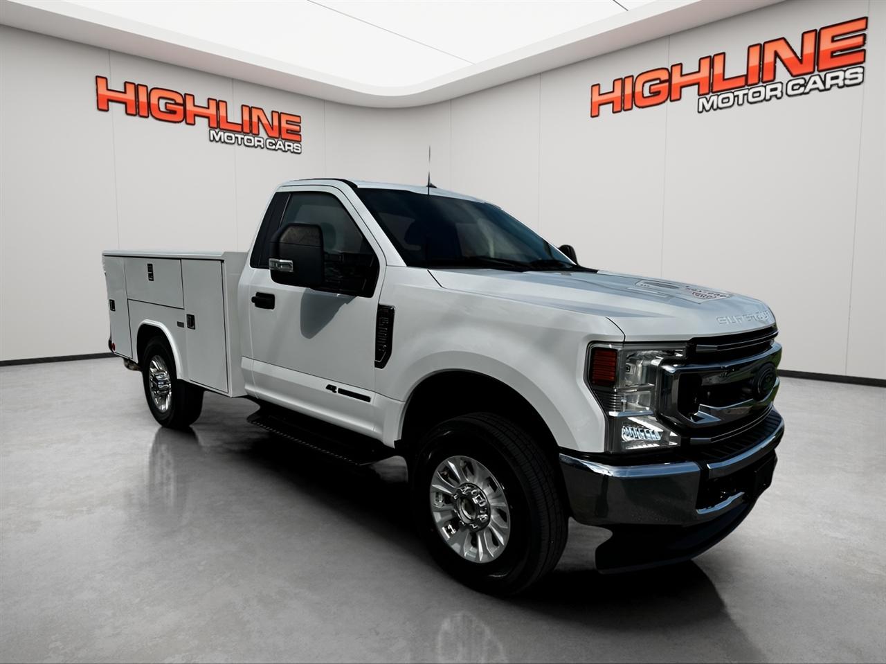Ford Super Duty F-350 SRW XLT 4WD Reg Cab 8' Box 2022