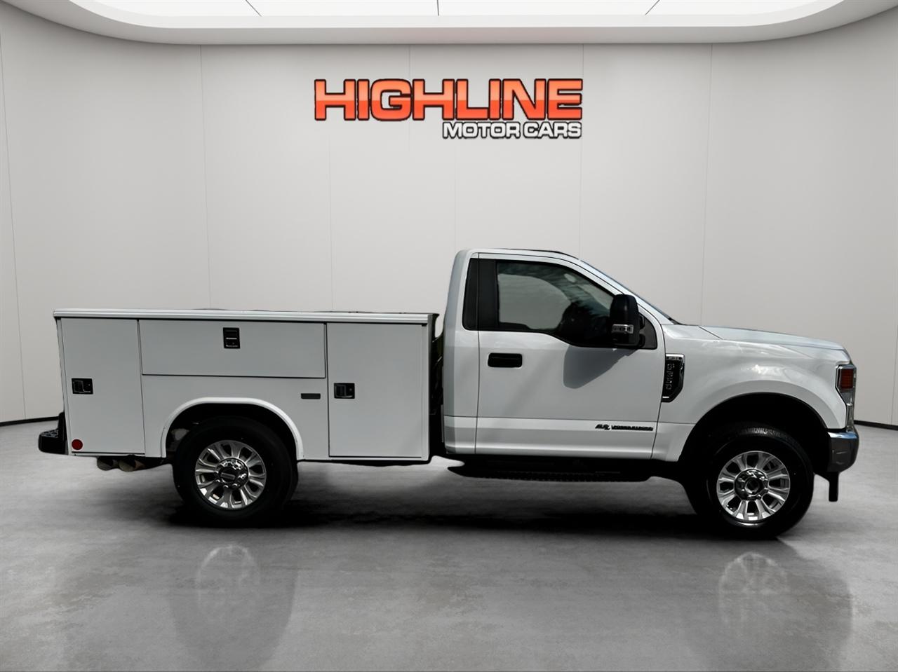 Ford Super Duty F-350 SRW XLT 4WD Reg Cab 8' Box 2022
