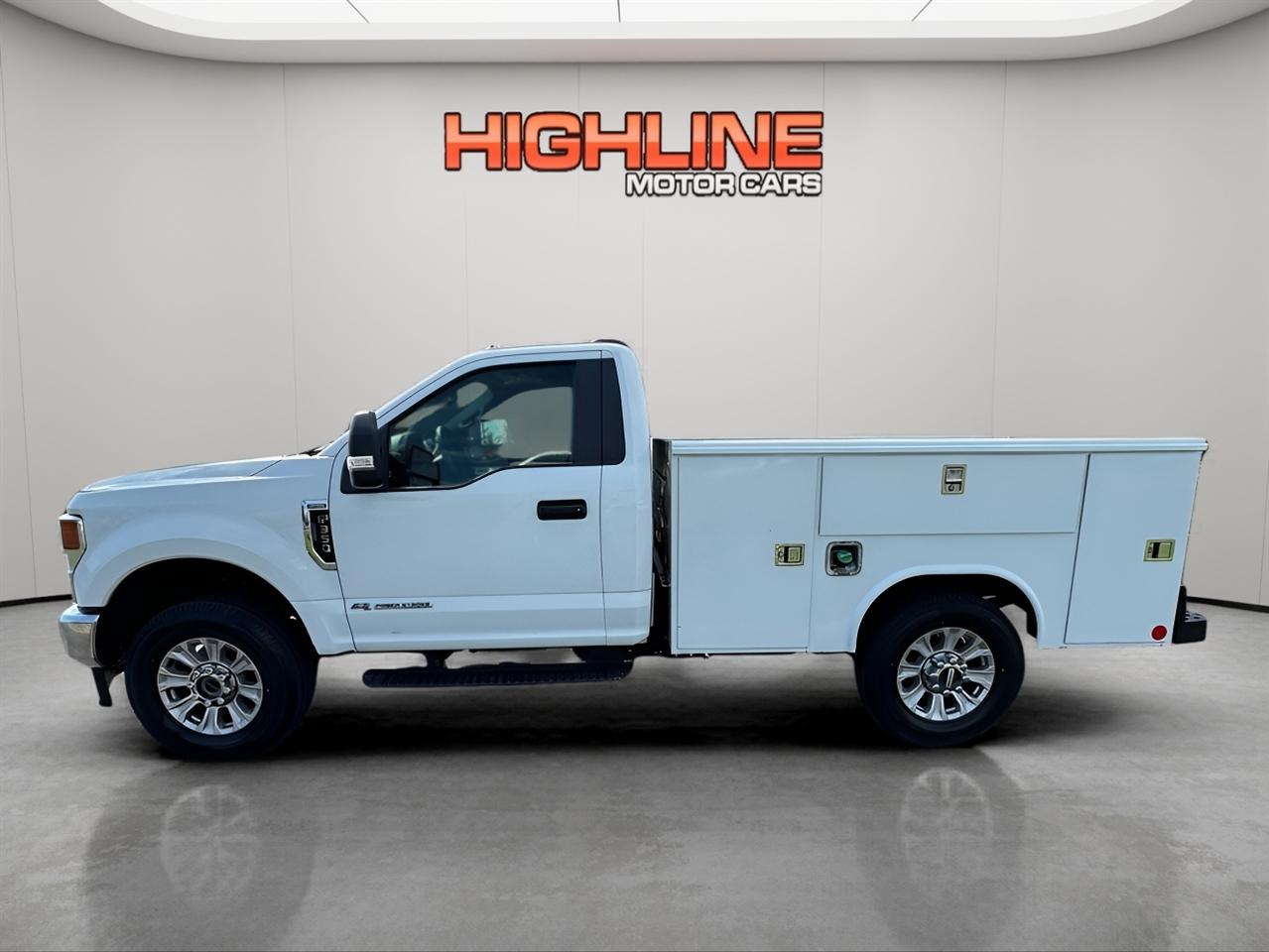 Ford Super Duty F-350 SRW XLT 4WD Reg Cab 8' Box 2022