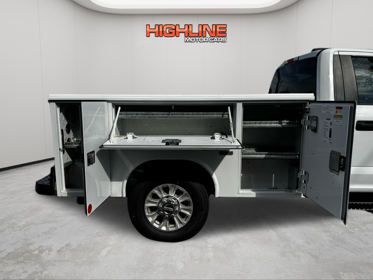 Ford Super Duty F-350 SRW XLT 4WD Reg Cab 8' Box 2022