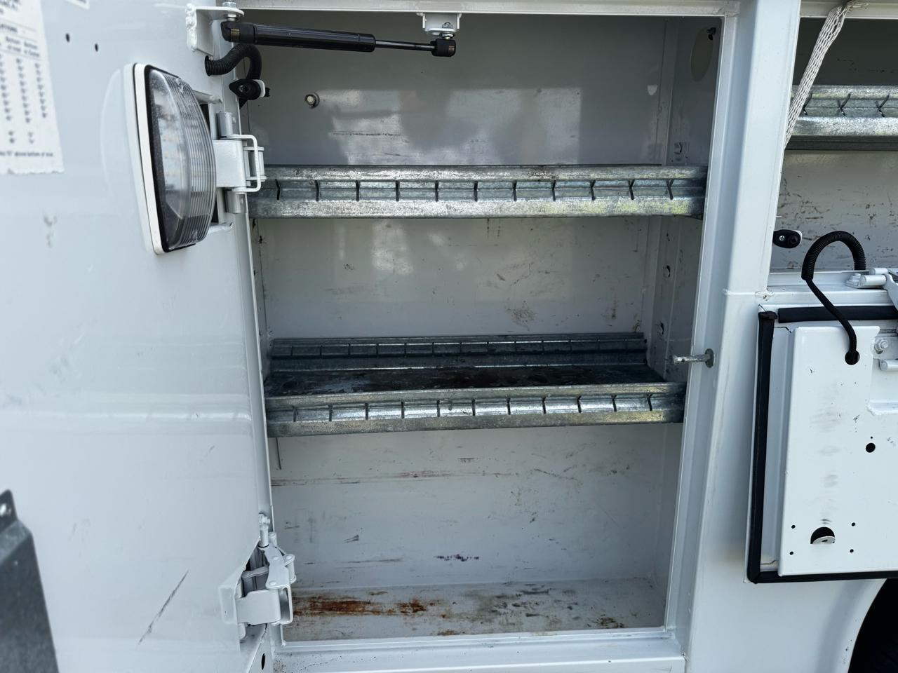 Ford Super Duty F-350 SRW XLT 4WD Reg Cab 8' Box 2022