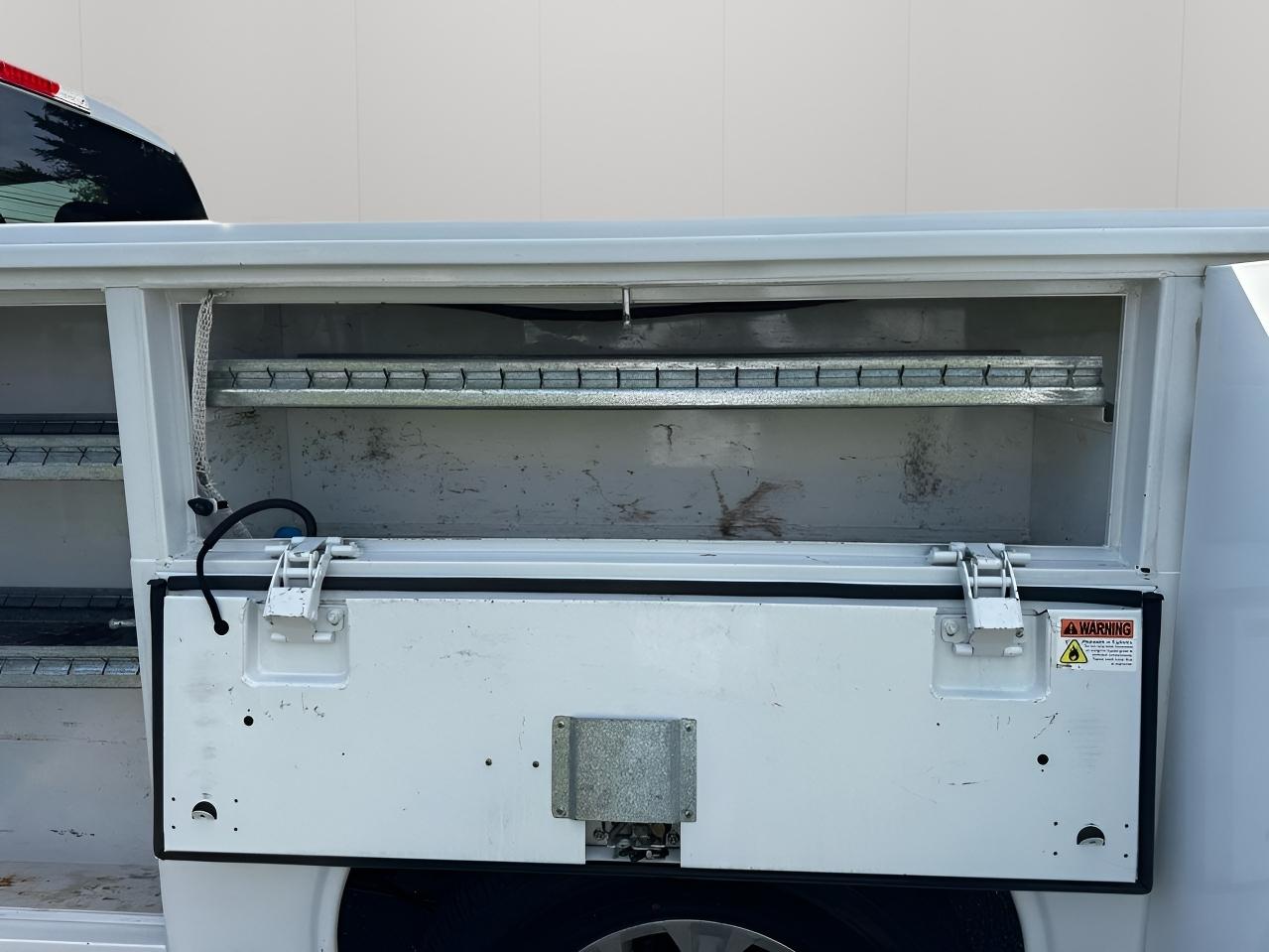 Ford Super Duty F-350 SRW XLT 4WD Reg Cab 8' Box 2022