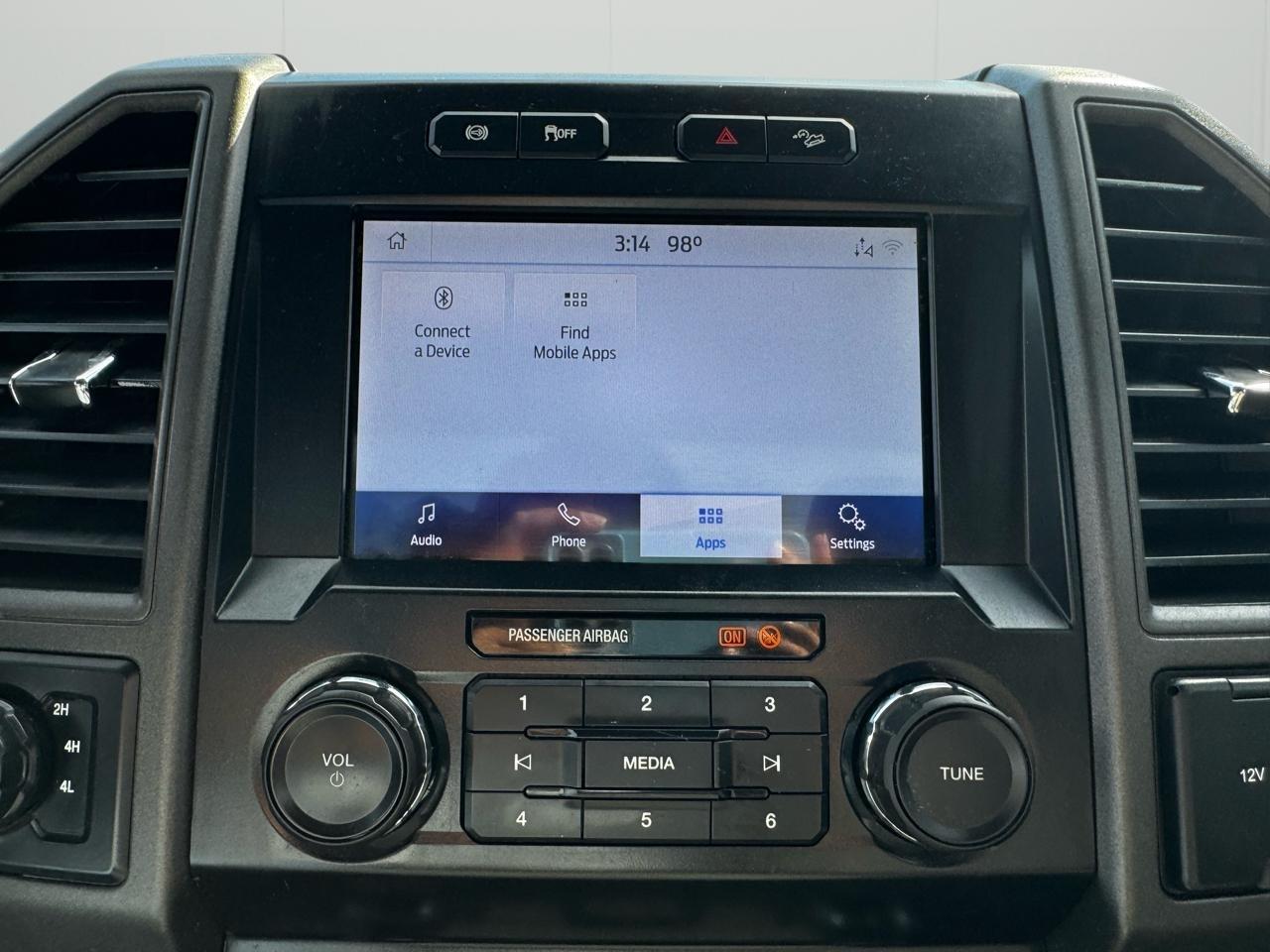 Ford Super Duty F-350 SRW XLT 4WD Reg Cab 8' Box 2022