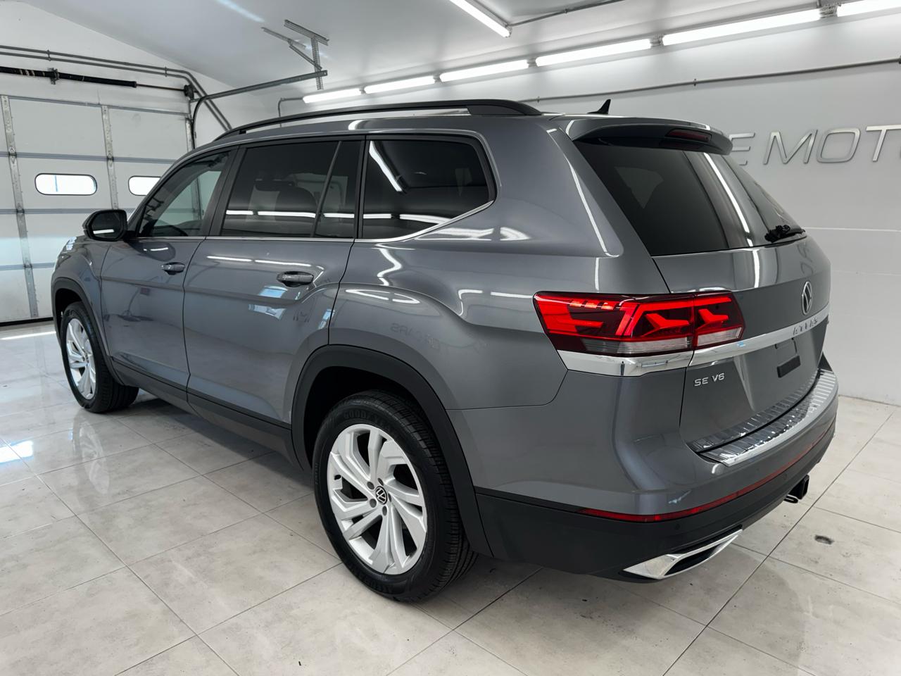 Volkswagen Atlas 3.6L V6 SE w/Technology 4MOTION 2022