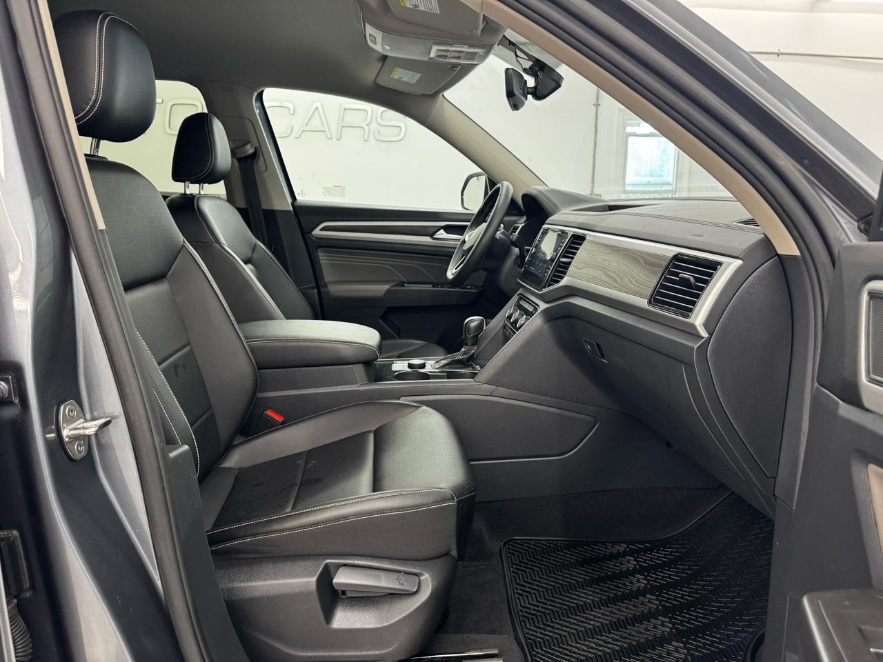 Volkswagen Atlas 3.6L V6 SE w/Technology 4MOTION 2022