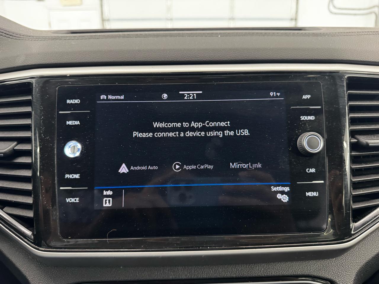 Volkswagen Atlas 3.6L V6 SE w/Technology 4MOTION 2022