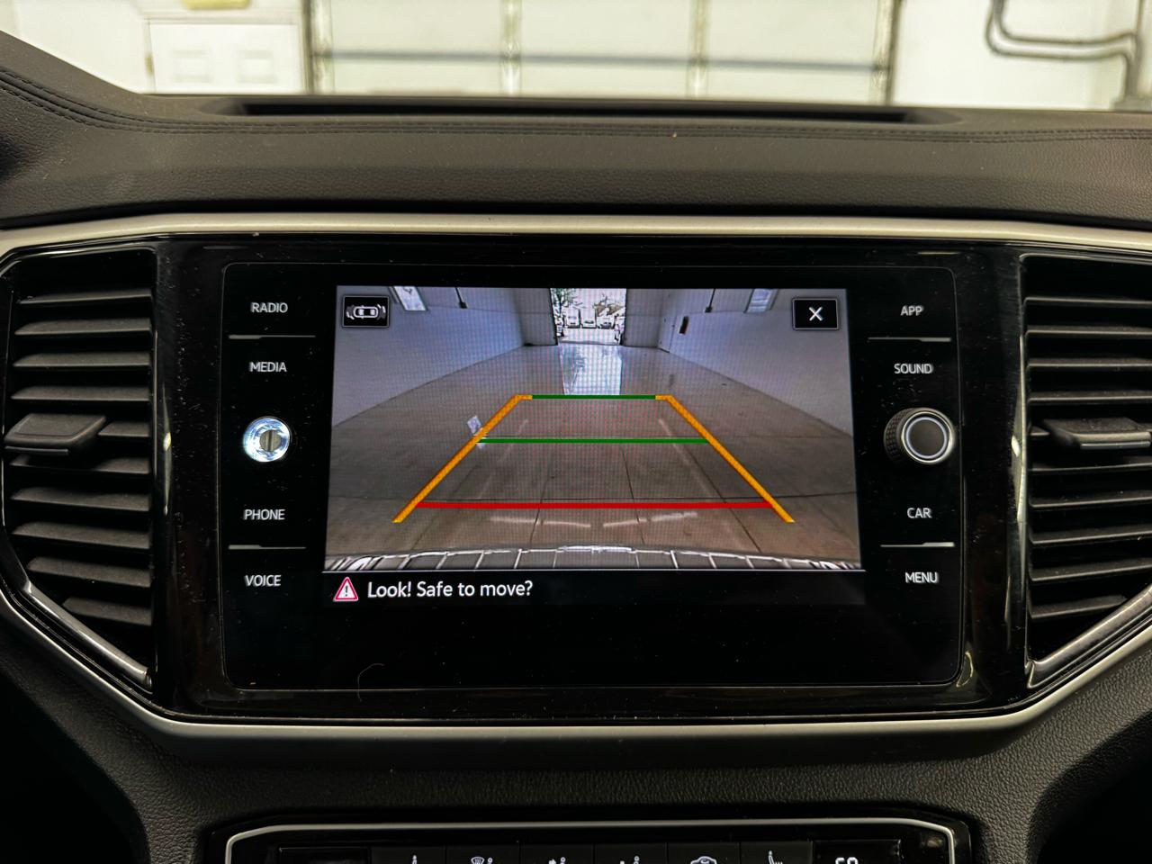 Volkswagen Atlas 3.6L V6 SE w/Technology 4MOTION 2022