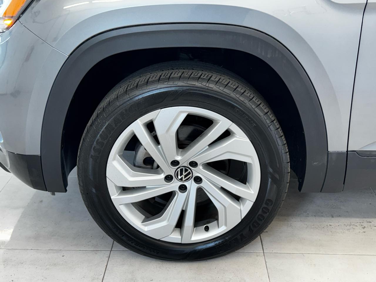 Volkswagen Atlas 3.6L V6 SE w/Technology 4MOTION 2022