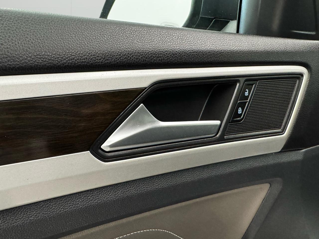 Volkswagen Atlas 3.6L V6 SE w/Technology 4MOTION 2022