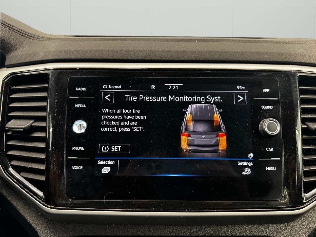 Volkswagen Atlas 3.6L V6 SE w/Technology 4MOTION 2022