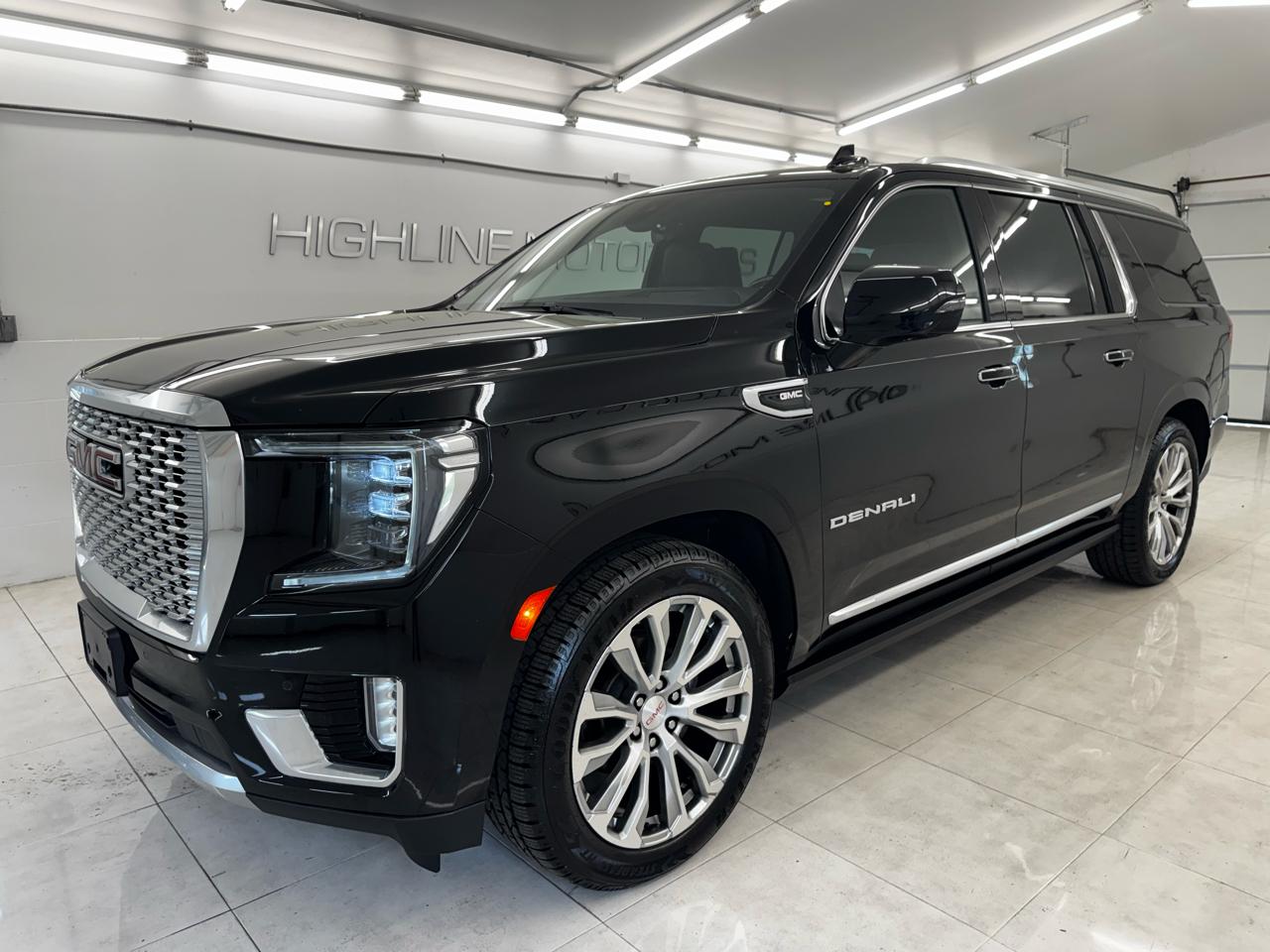GMC Yukon XL 4WD 4dr Denali 2022