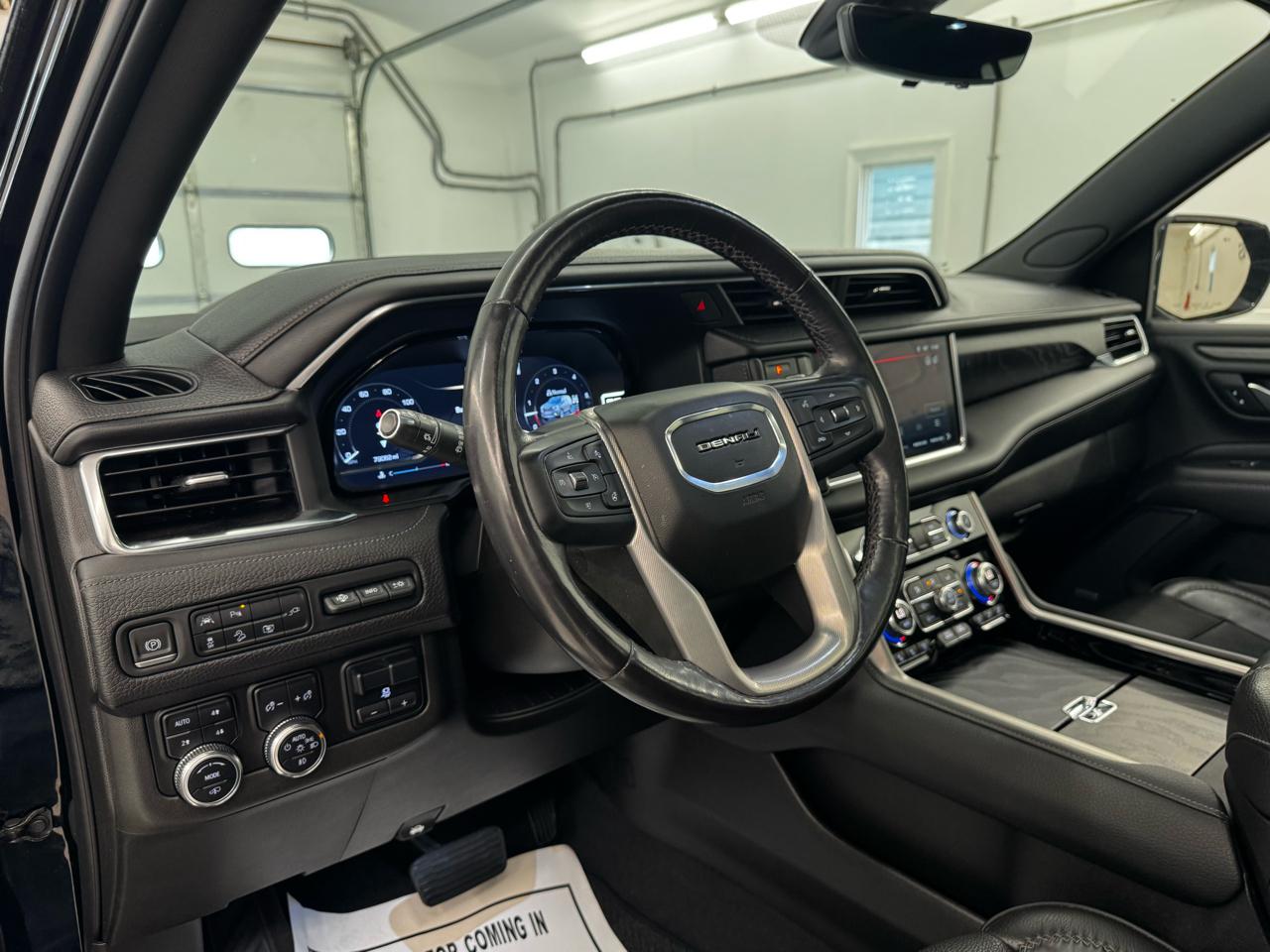 GMC Yukon XL 4WD 4dr Denali 2022