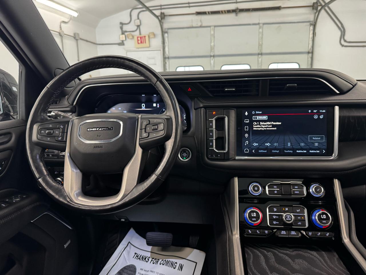 GMC Yukon XL 4WD 4dr Denali 2022