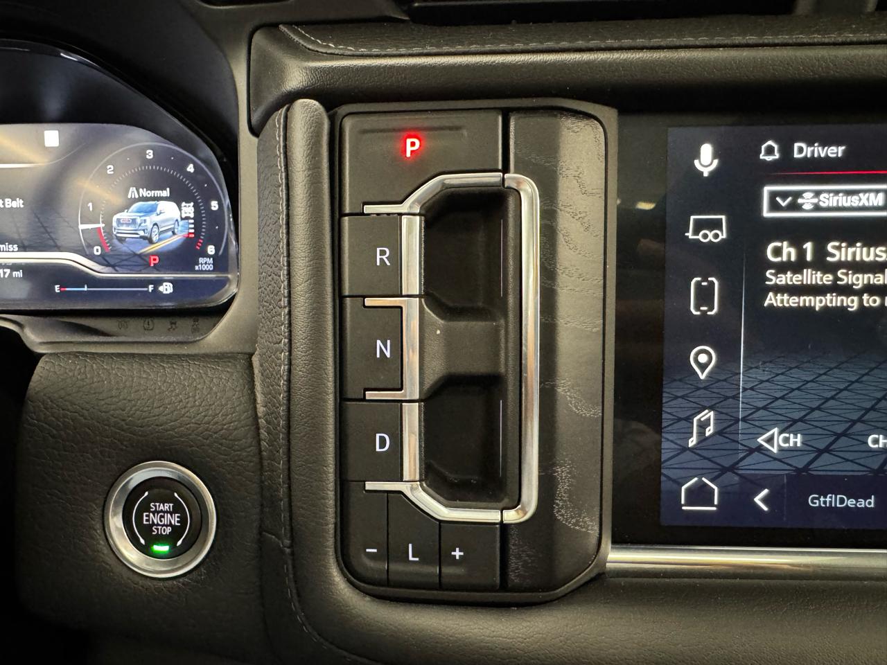 GMC Yukon XL 4WD 4dr Denali 2022