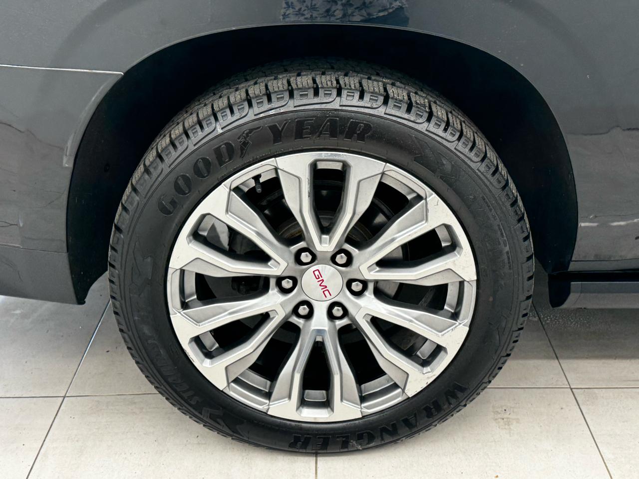 GMC Yukon XL 4WD 4dr Denali 2022