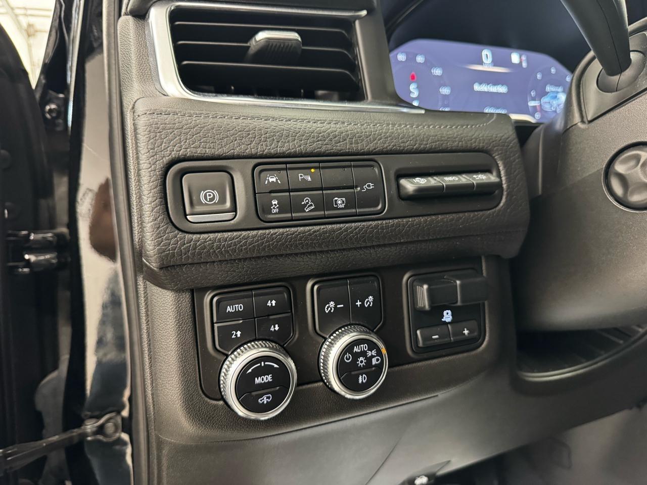 GMC Yukon XL 4WD 4dr Denali 2022