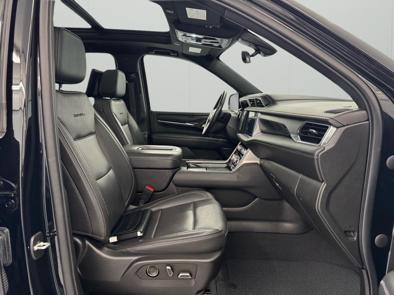 GMC Yukon XL 4WD 4dr Denali 2022