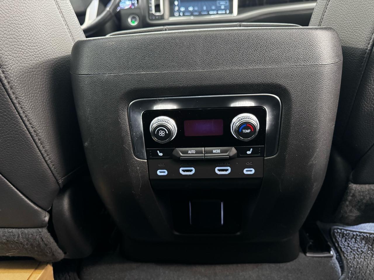 GMC Yukon XL 4WD 4dr Denali 2022