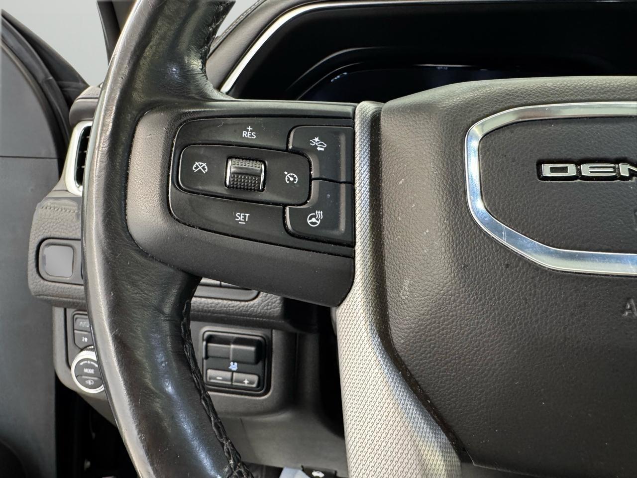 GMC Yukon XL 4WD 4dr Denali 2022