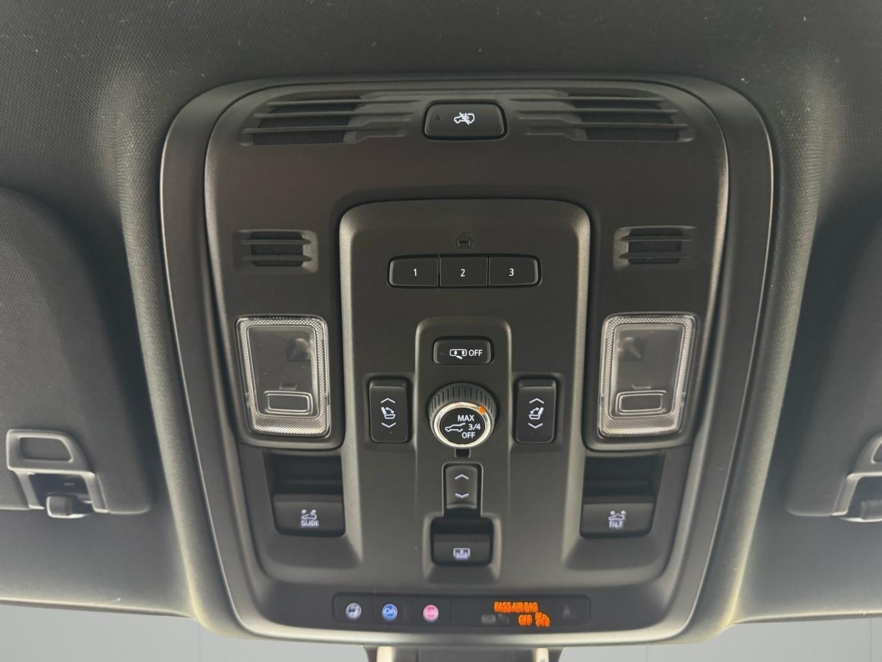 GMC Yukon XL 4WD 4dr Denali 2022