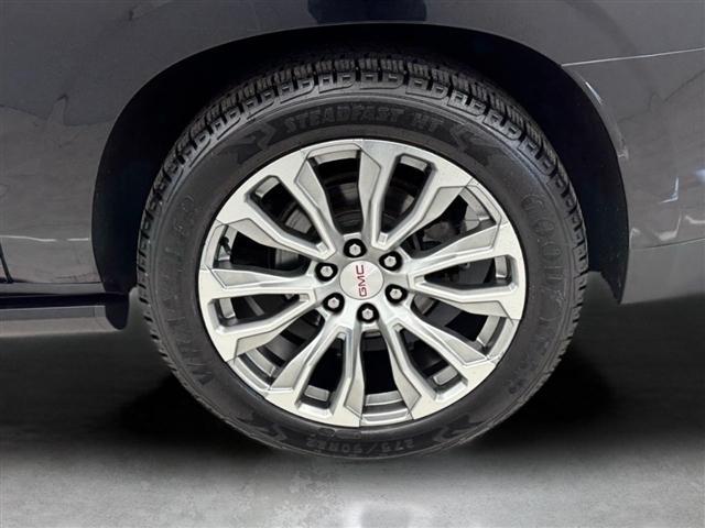 GMC Yukon XL 4WD 4dr Denali 2022