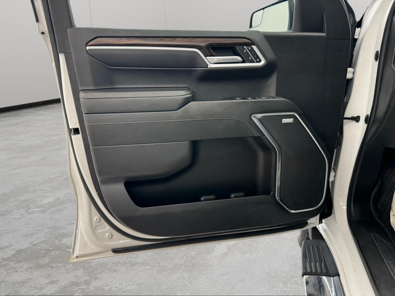 GMC Sierra 1500 4WD Crew Cab 147" SLT 2022