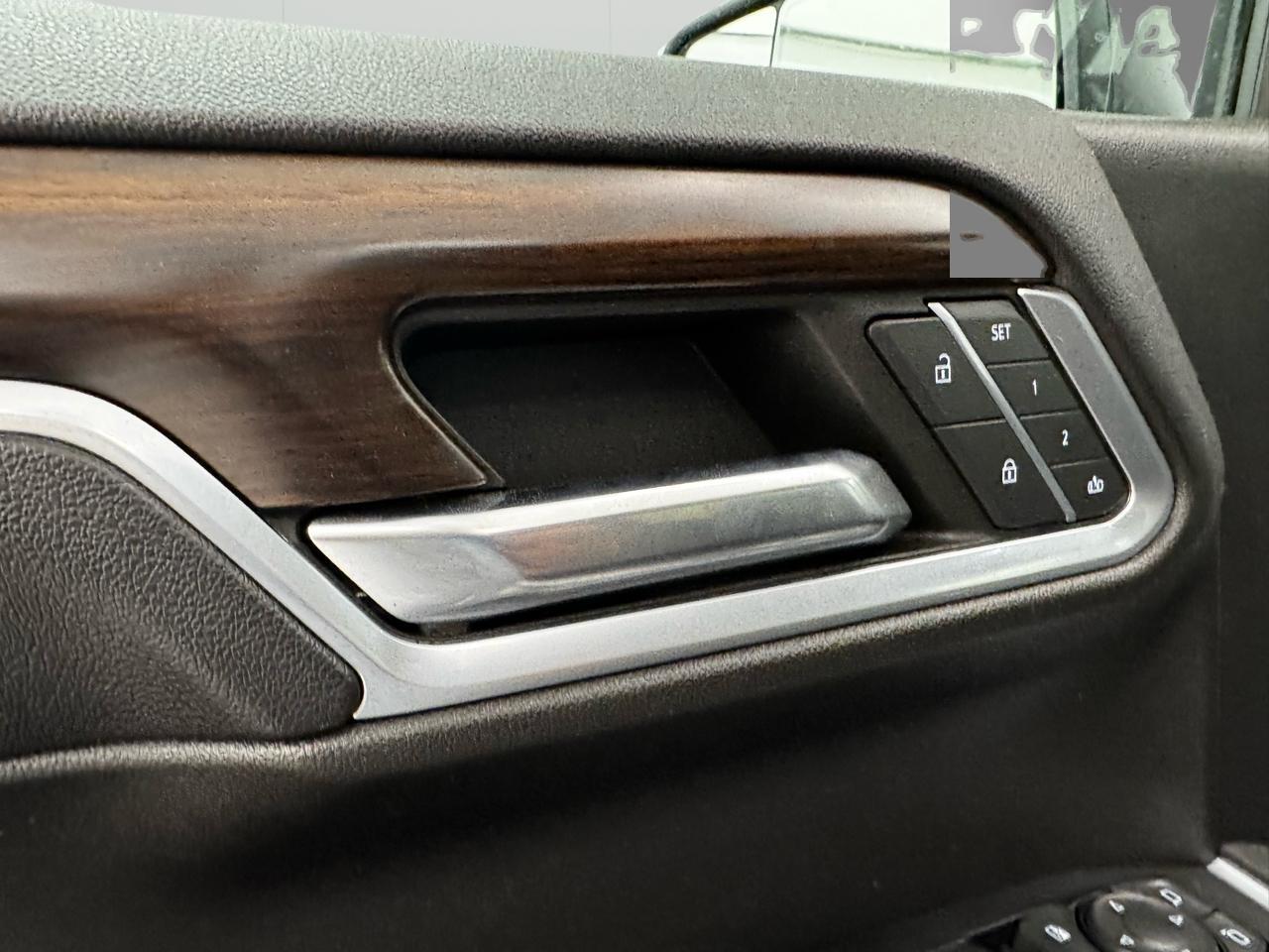 GMC Sierra 1500 4WD Crew Cab 147" SLT 2022