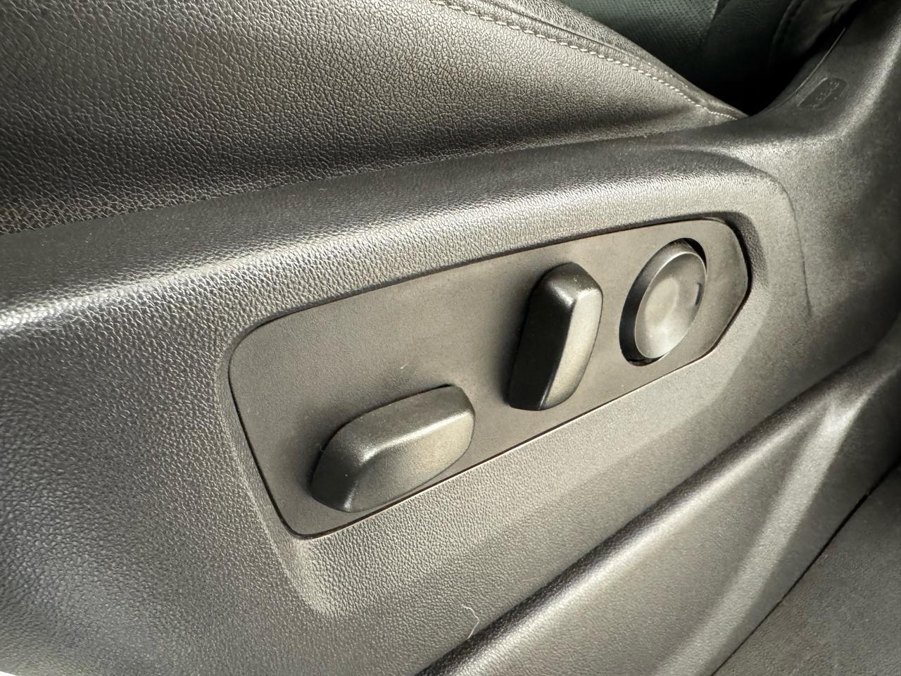 GMC Sierra 1500 4WD Crew Cab 147" SLT 2022