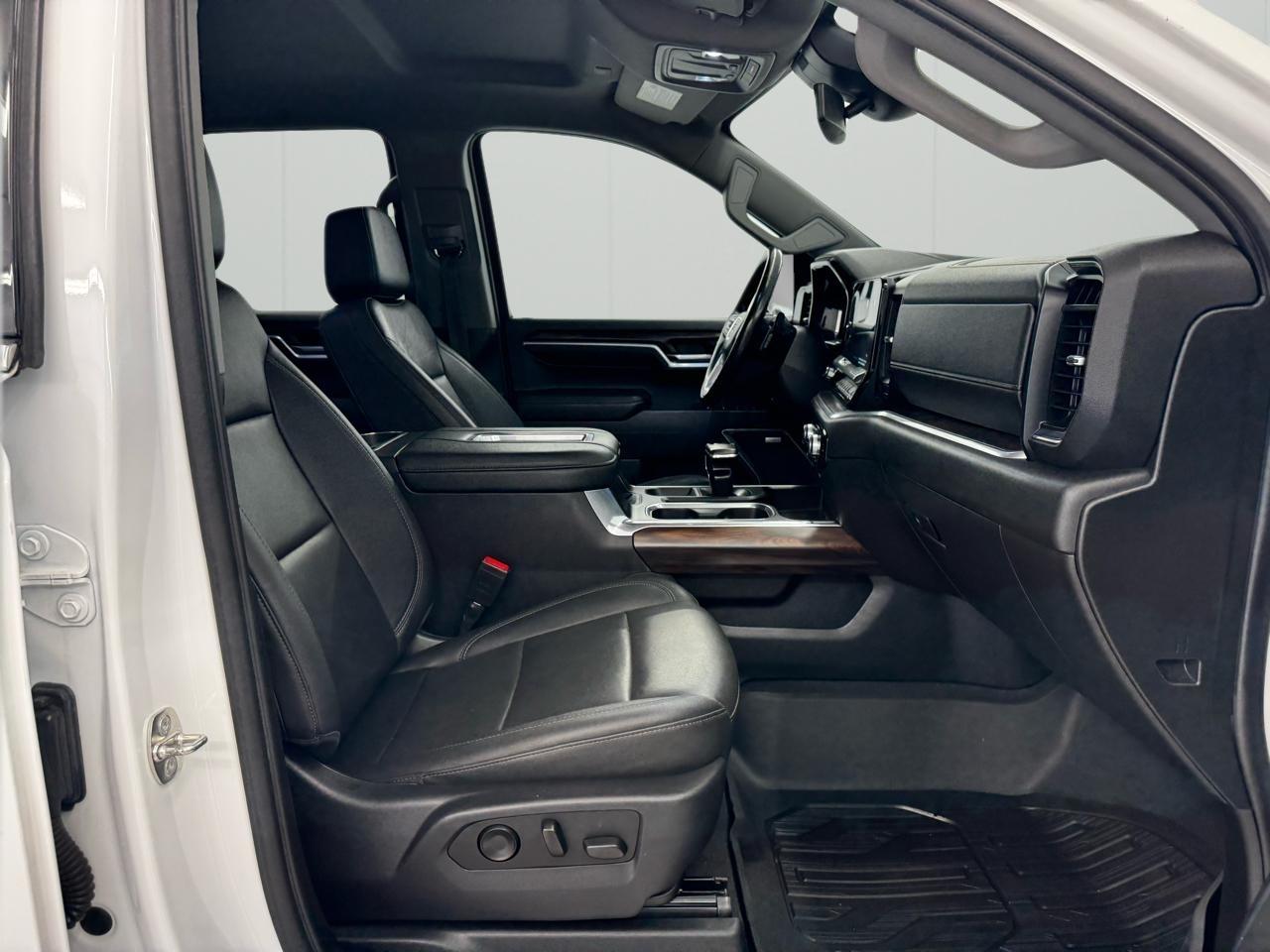 GMC Sierra 1500 4WD Crew Cab 147" SLT 2022