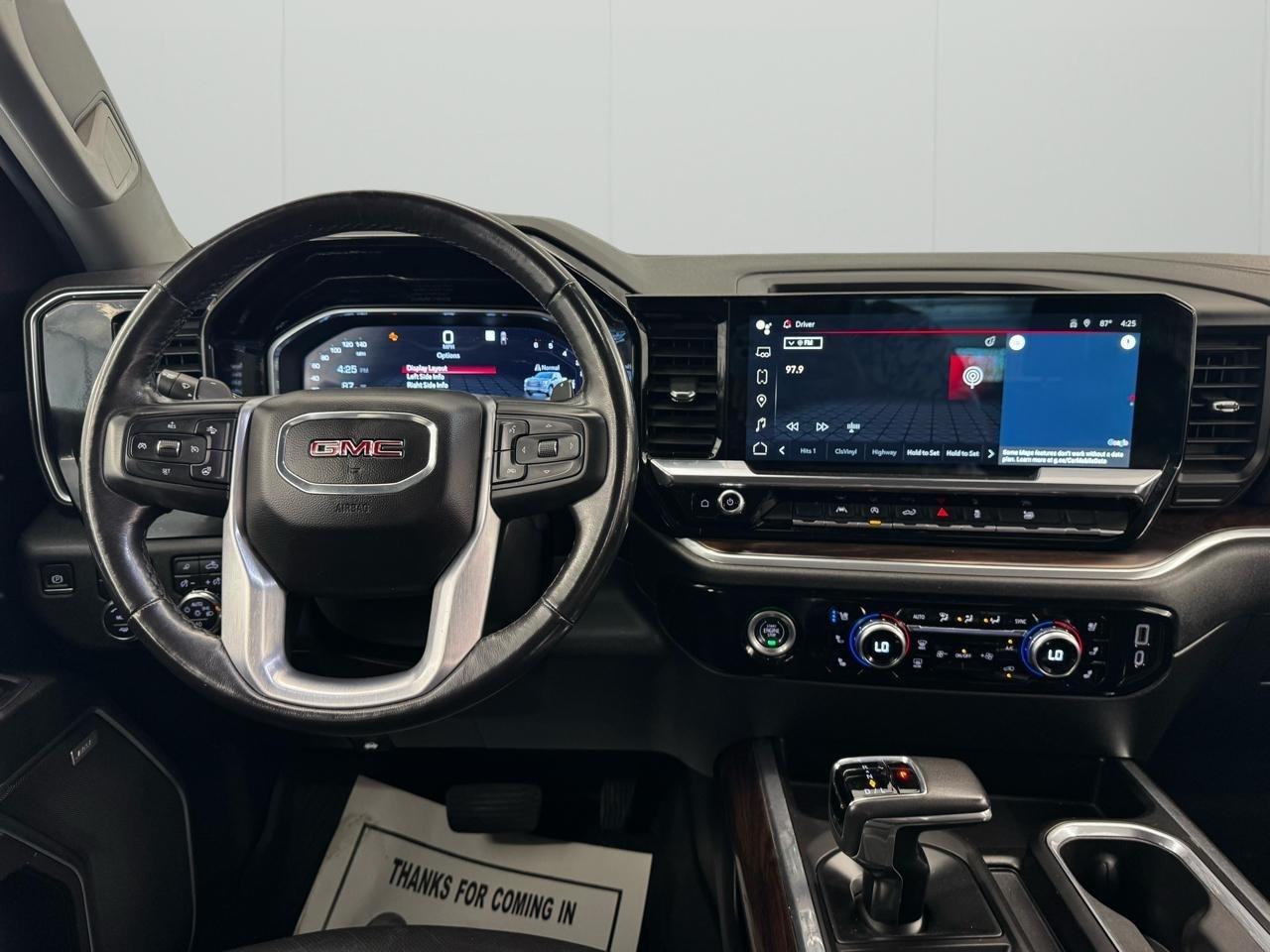 GMC Sierra 1500 4WD Crew Cab 147" SLT 2022