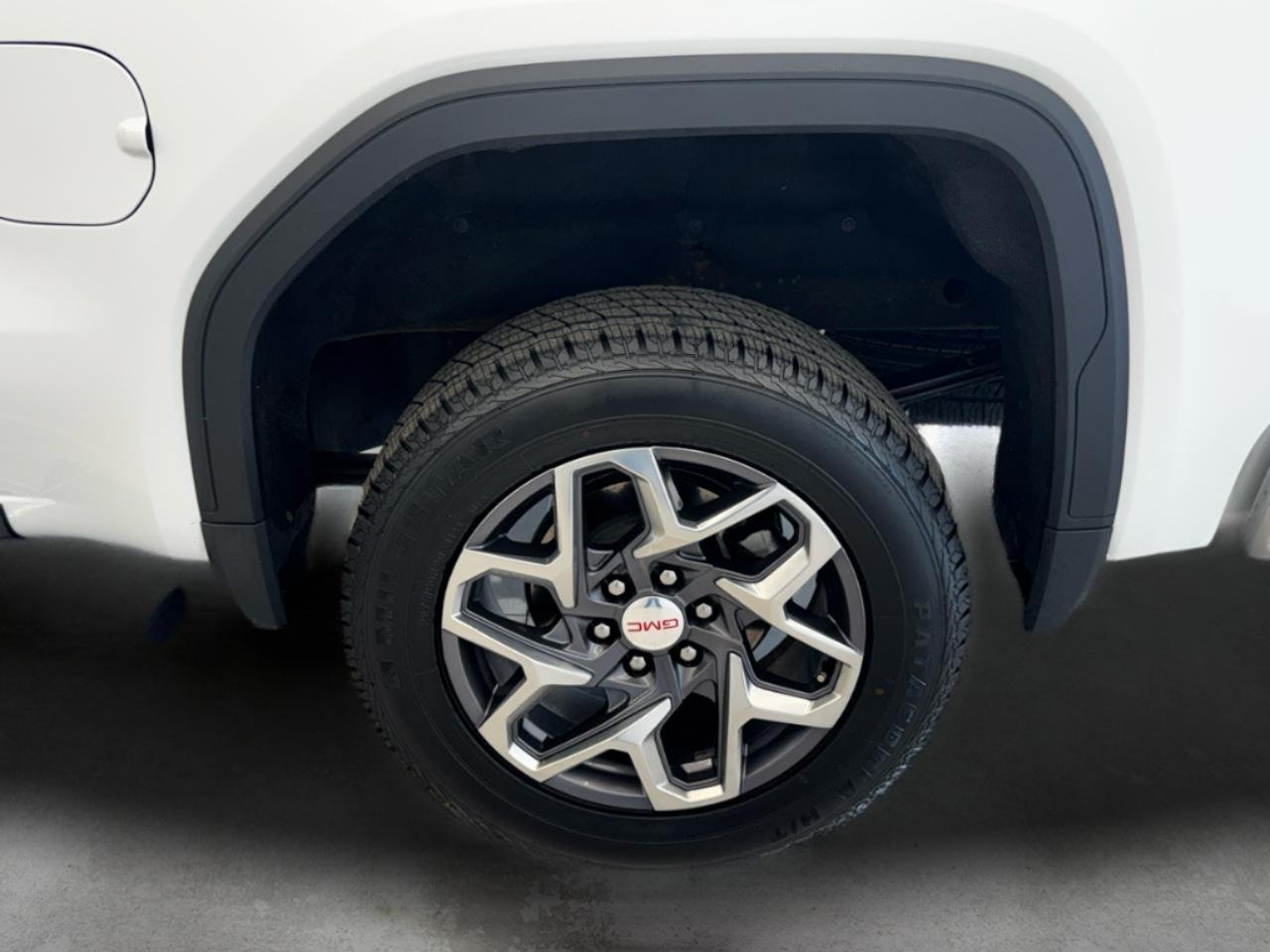 GMC Sierra 1500 4WD Crew Cab 147" SLT 2022