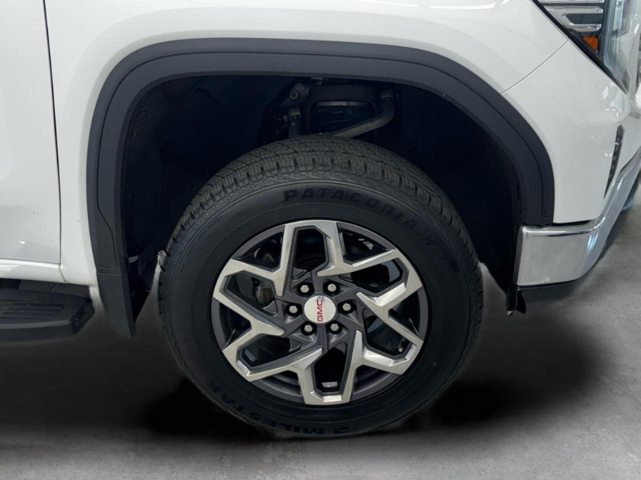 GMC Sierra 1500 4WD Crew Cab 147" SLT 2022