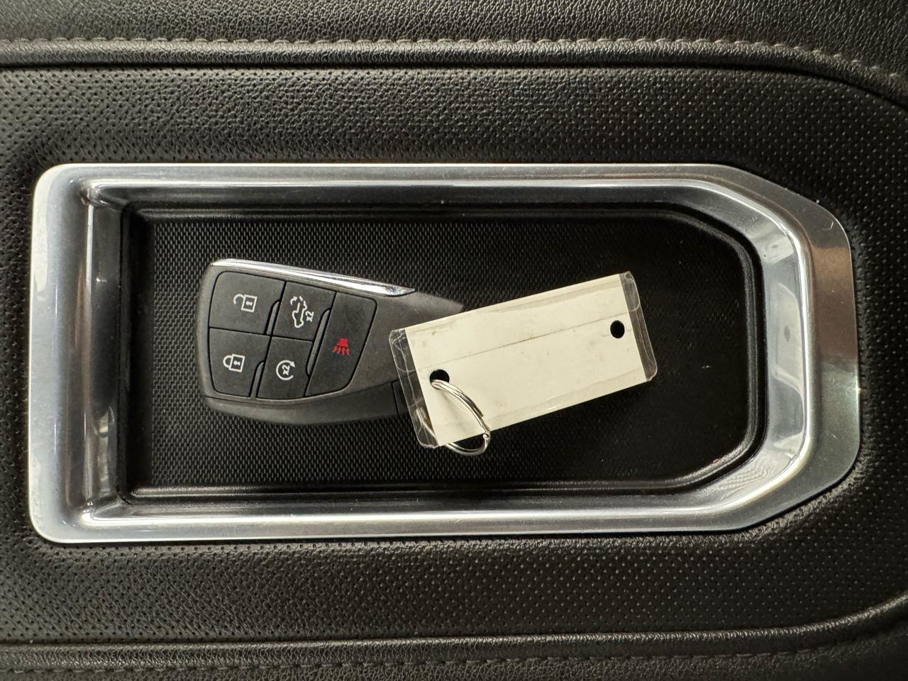 GMC Sierra 1500 4WD Crew Cab 147" SLT 2022