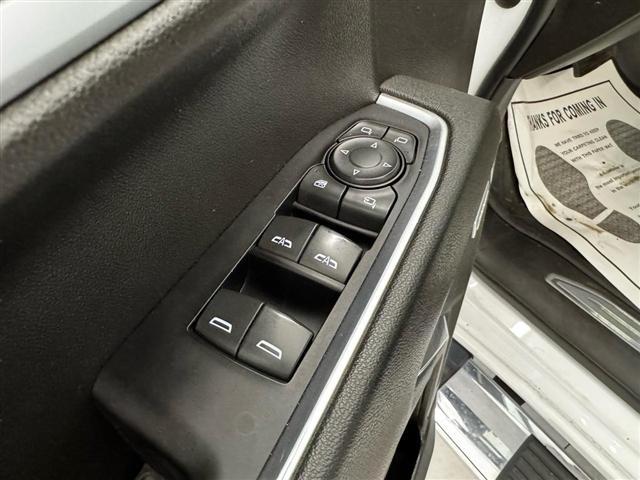 GMC Sierra 1500 4WD Crew Cab 147" SLT 2022