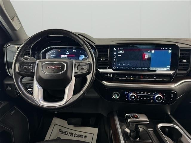 GMC Sierra 1500 4WD Crew Cab 147" SLT 2022