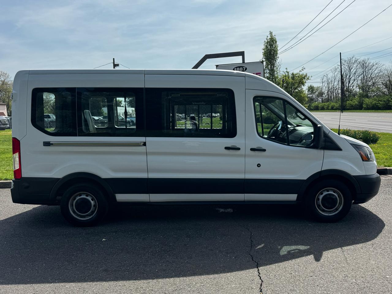 Ford Transit Wagon T-350 148" Med Roof XLT Sliding RH Dr 2016