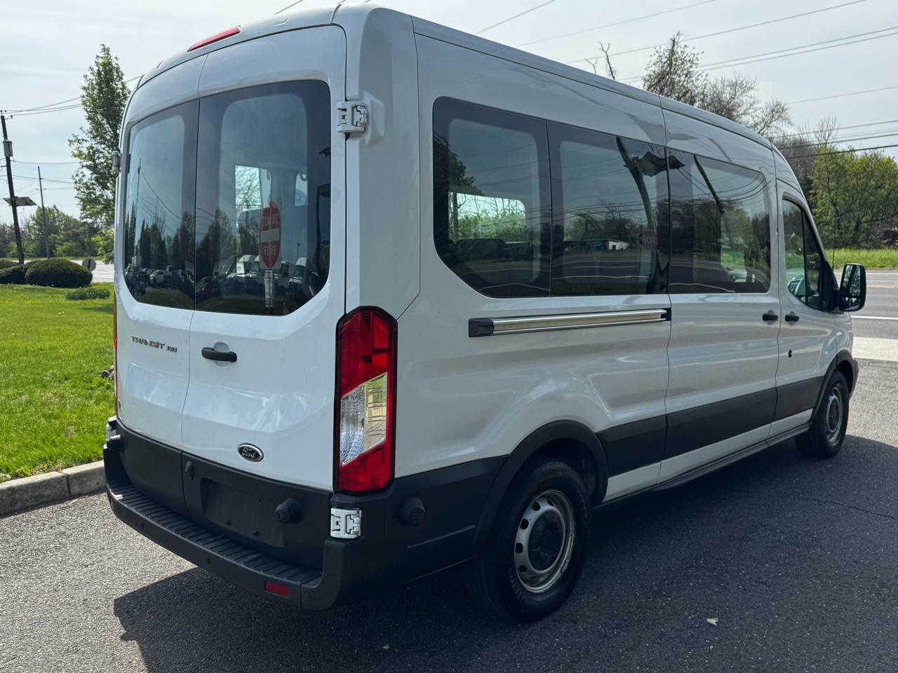 Ford Transit Wagon T-350 148" Med Roof XLT Sliding RH Dr 2016
