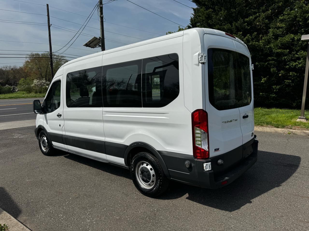 Ford Transit Wagon T-350 148" Med Roof XLT Sliding RH Dr 2016