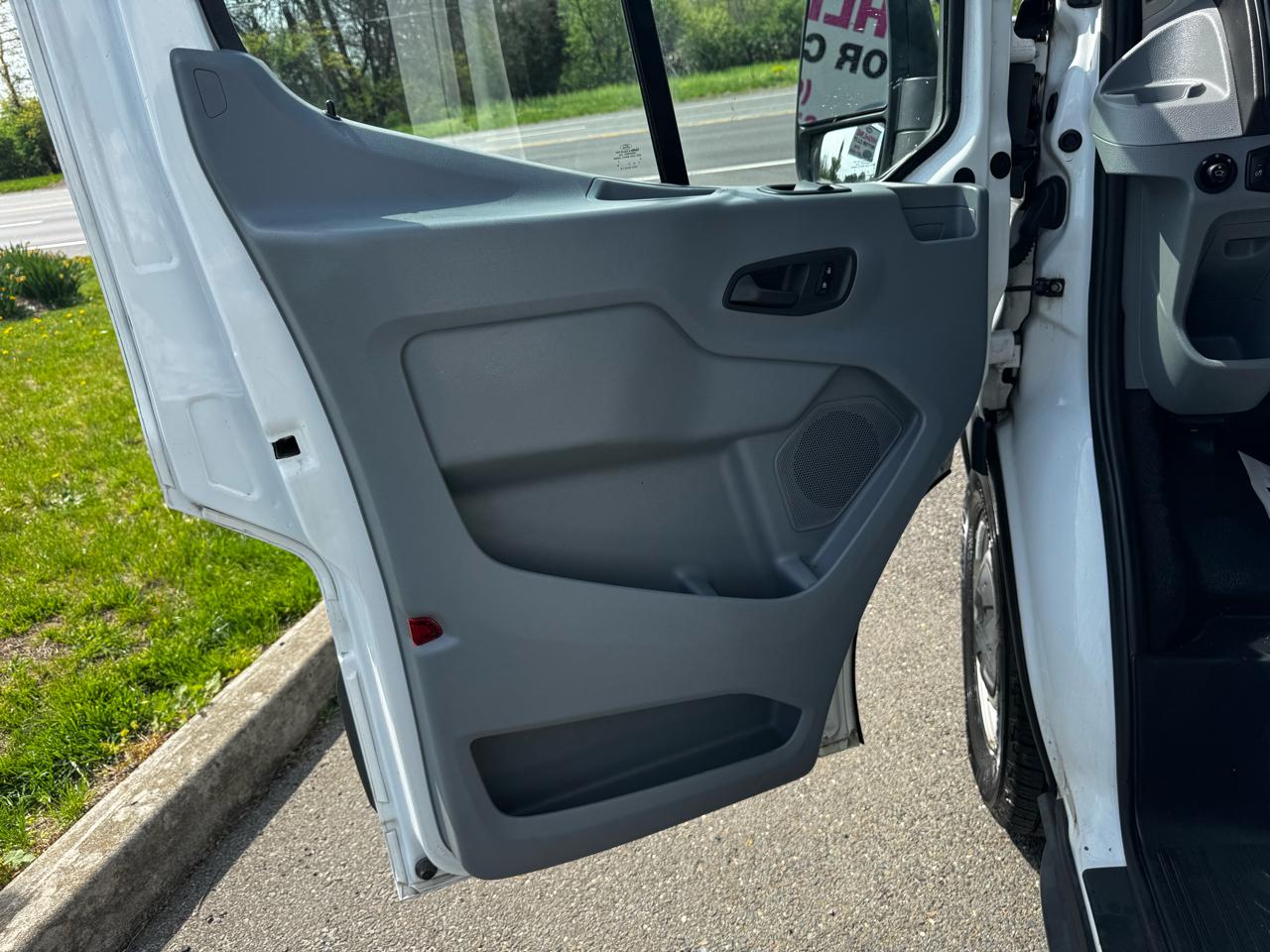 Ford Transit Wagon T-350 148" Med Roof XLT Sliding RH Dr 2016