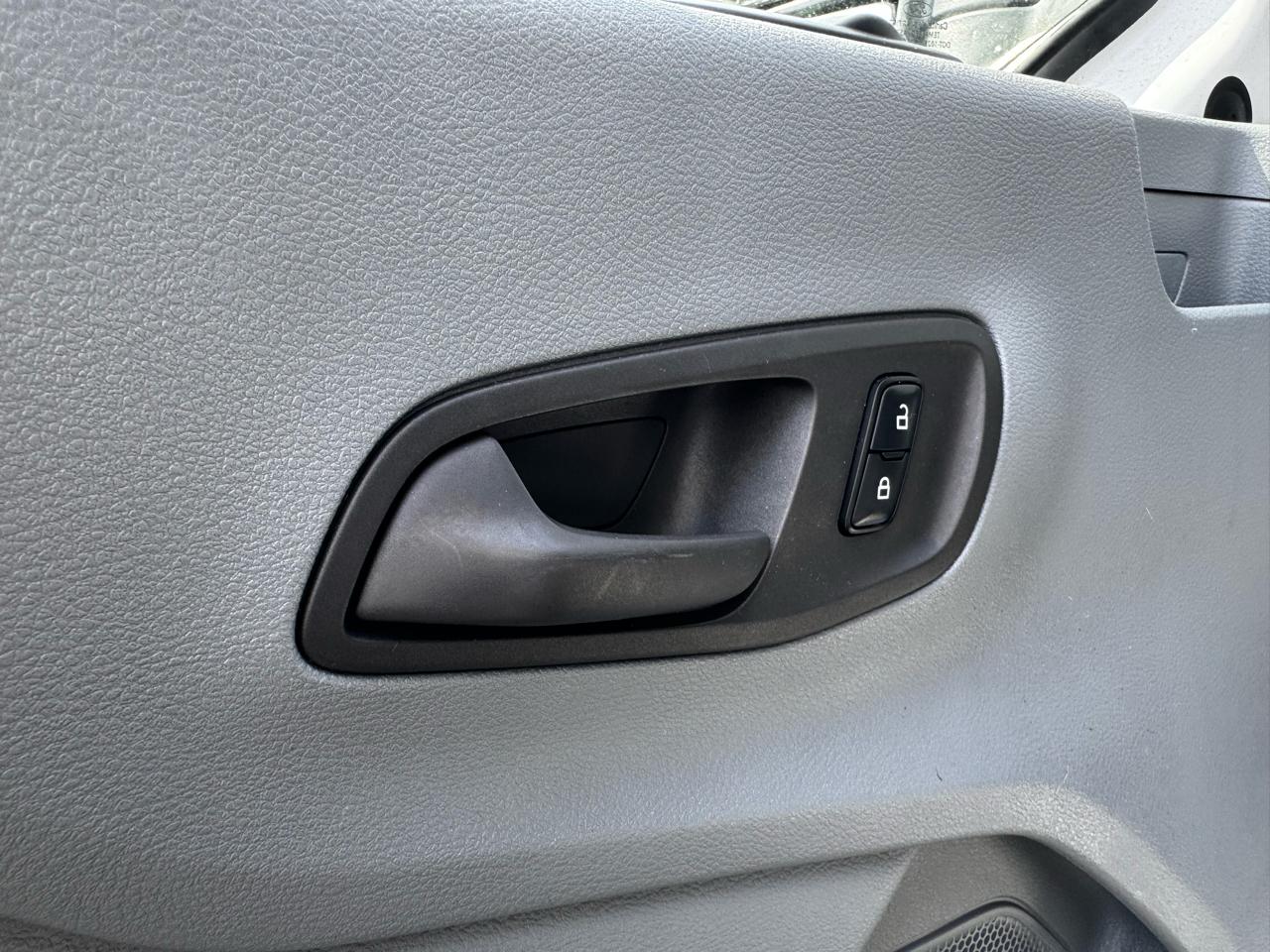 Ford Transit Wagon T-350 148" Med Roof XLT Sliding RH Dr 2016