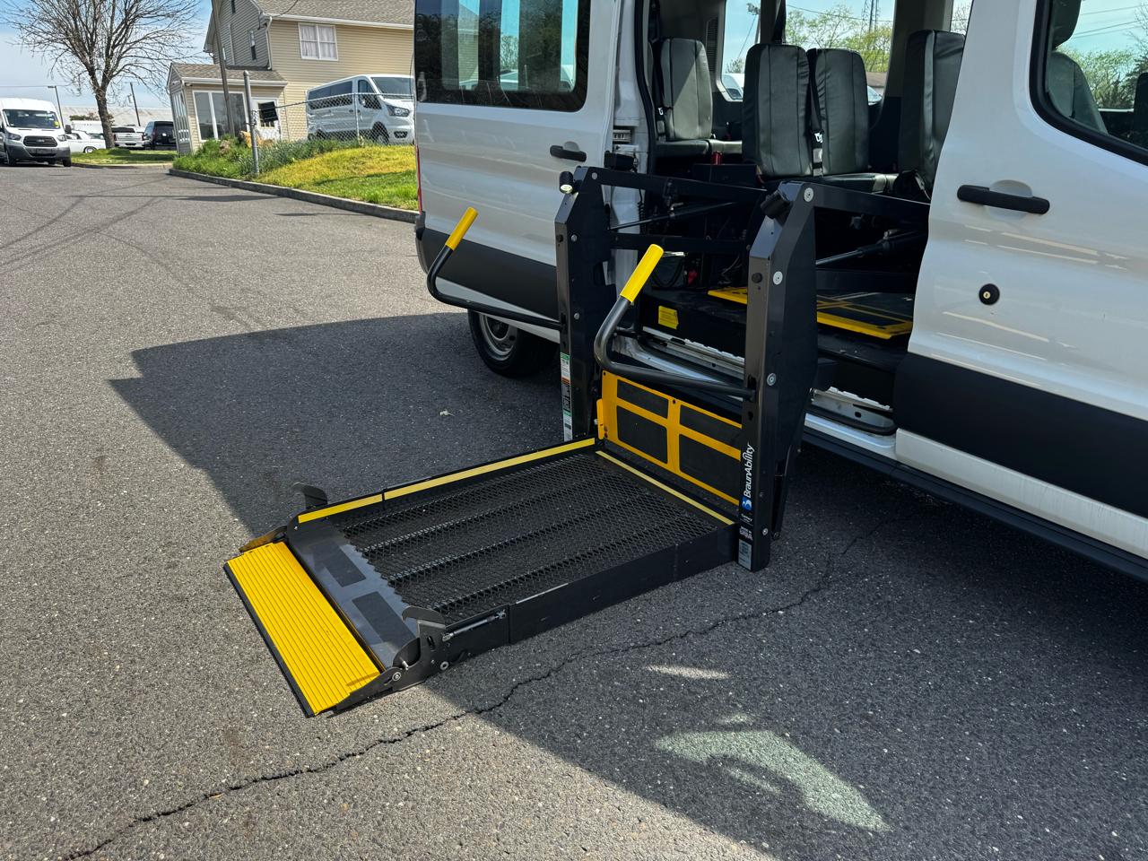 Ford Transit Wagon T-350 148" Med Roof XLT Sliding RH Dr 2016